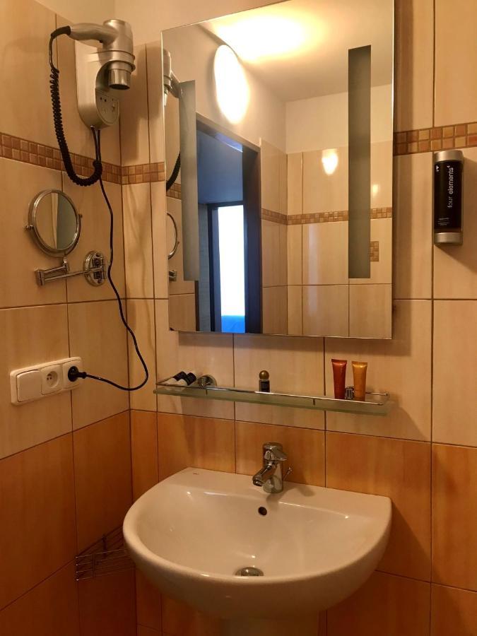 Hotel Bila Ruze Strakonice Zewnętrze zdjęcie