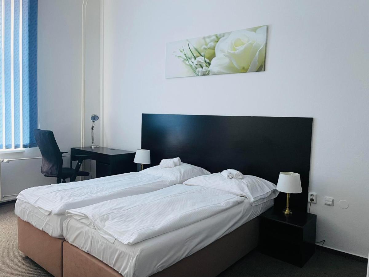 Hotel Bila Ruze Strakonice Zewnętrze zdjęcie